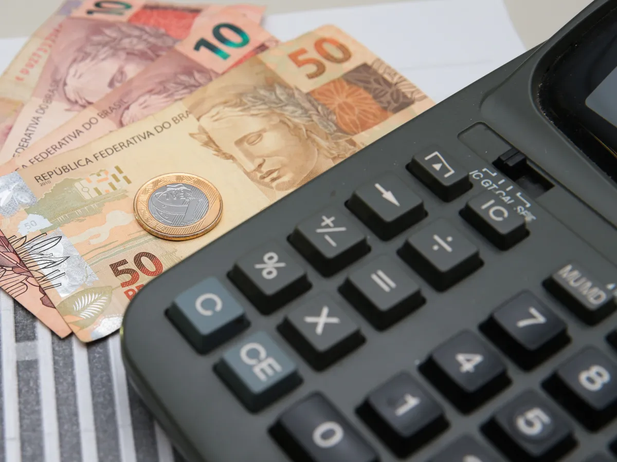 Médico autônomo x PJ: qual paga menos imposto em 2026?